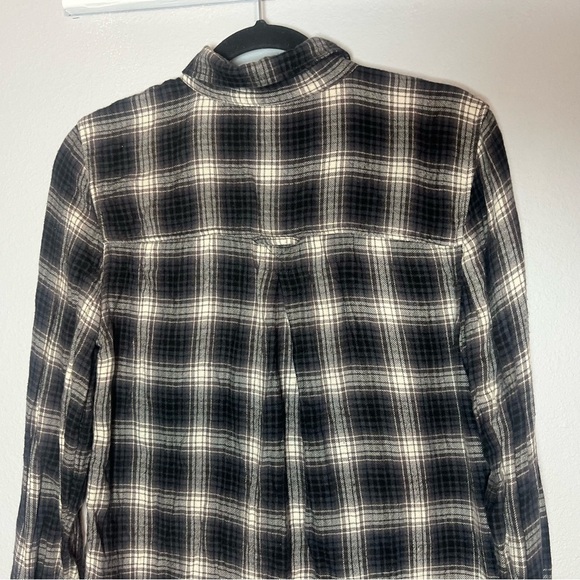 American Eagle Button Up Shirt Soft Boyfriend Fit Black Grey Plaid Size Medium - Picture 10 of 10
